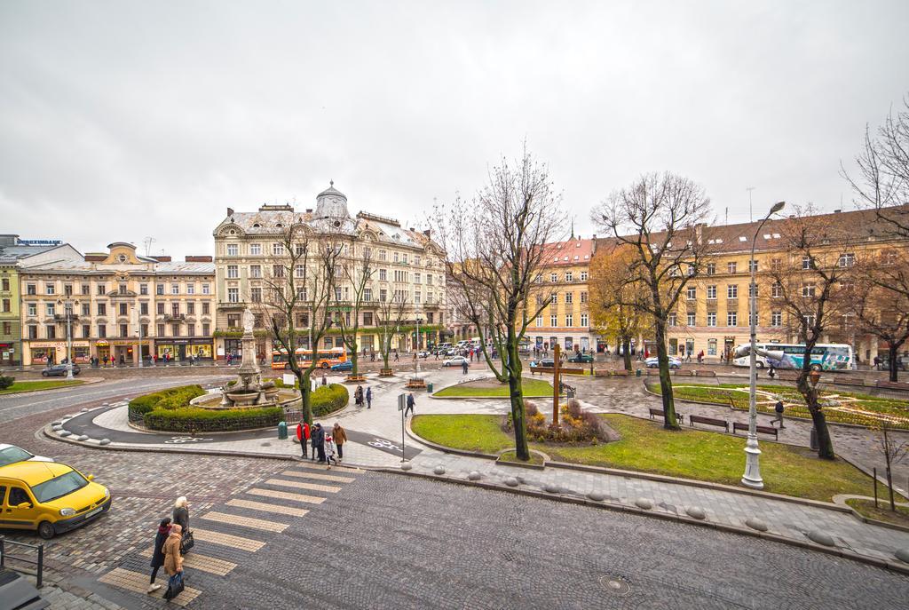Apartments On Svobody Avenue- The Center Of Lemberg Exterior foto